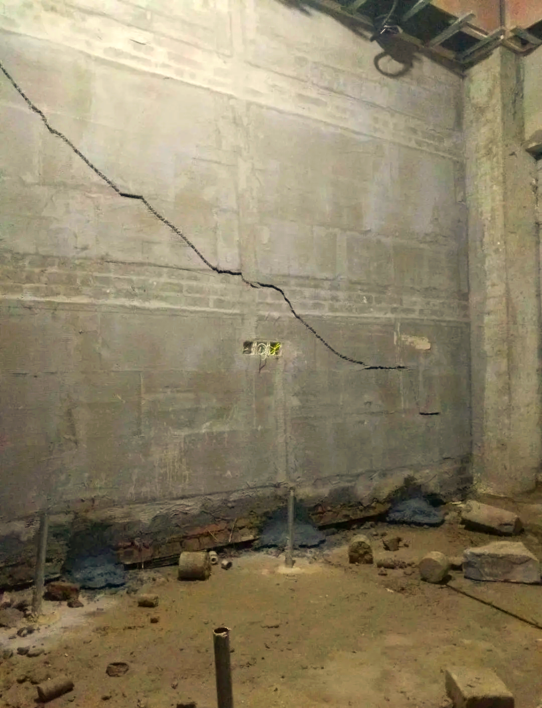 张家口万全县房屋下沉加固
